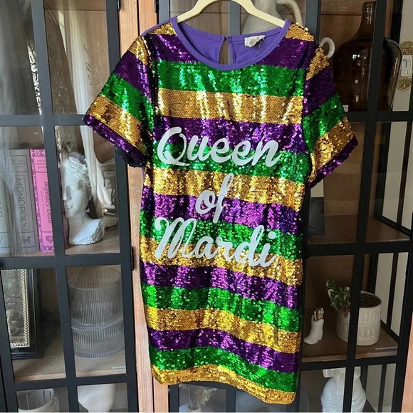 QUEEN OF SPARKLES Dresses & Skirts - Queen of Mardi Gras sequin tshirt dress short sleeve gold purple green Louisiana